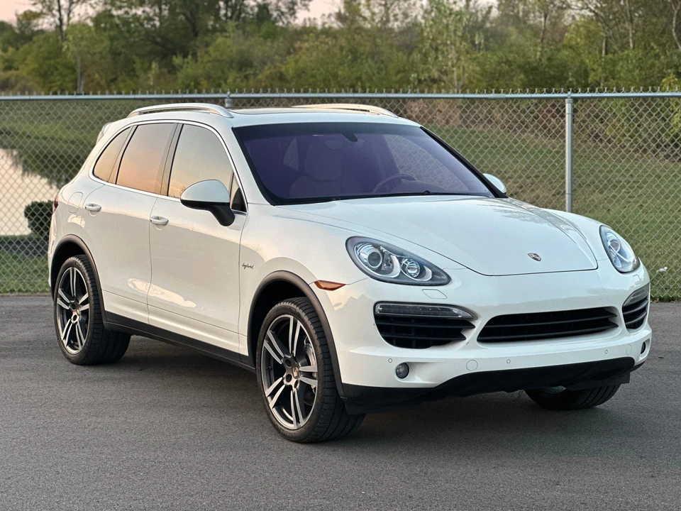 2012 Porsche 958 Cayenne S - Image 28 of 31