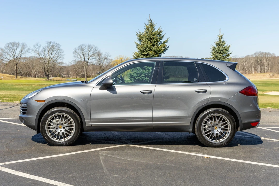 2012 Porsche 958 Cayenne S - Image 8 of 31