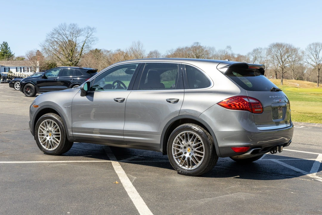 2012 Porsche 958 Cayenne S - Image 7 of 31
