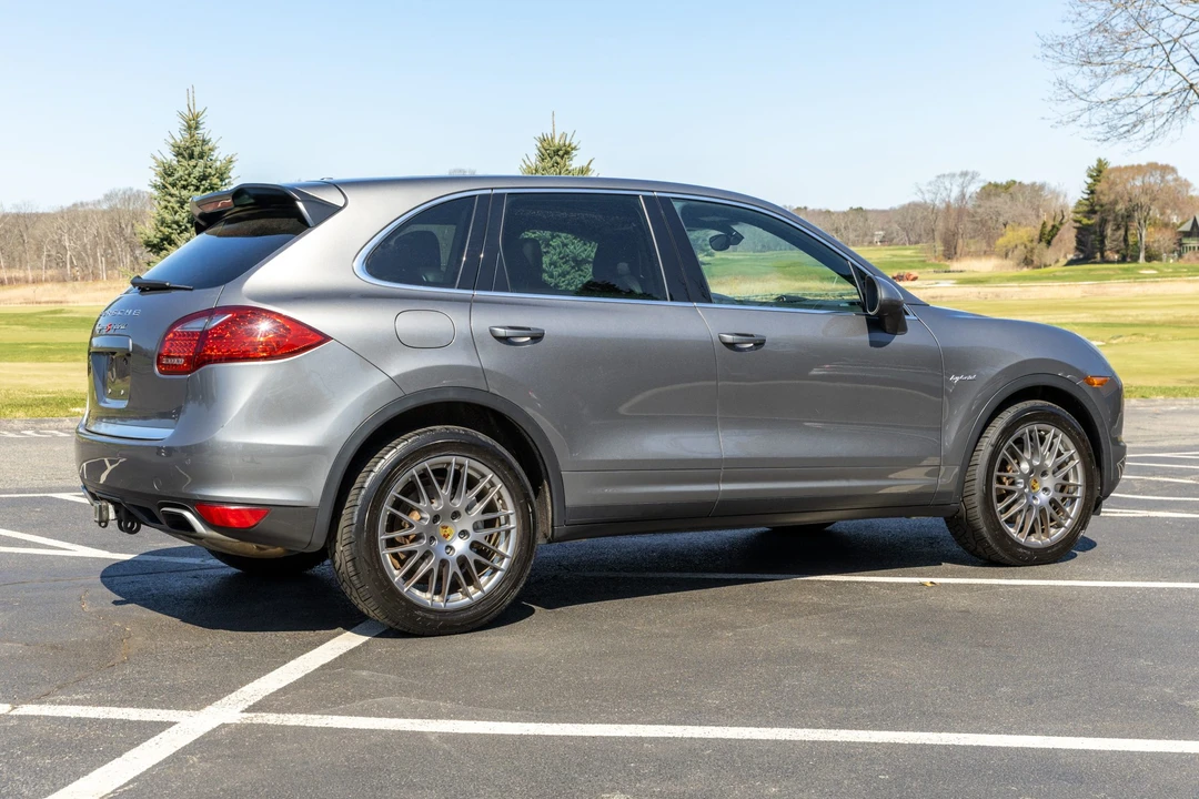 2012 Porsche 958 Cayenne S - Image 5 of 31