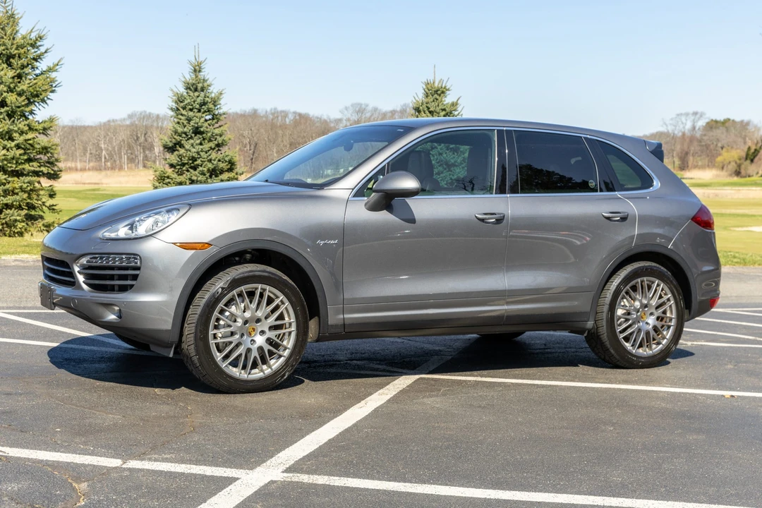 2012 Porsche 958 Cayenne S - Image 1 of 31