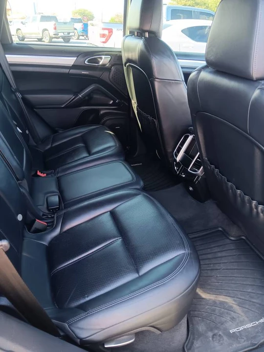 2012 Porsche 958 Cayenne S - Image 8 of 14
