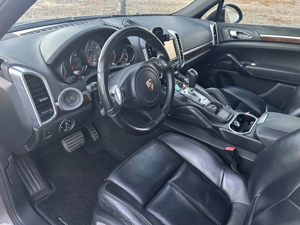 2012 Porsche 958 Cayenne S - Image 5 of 6