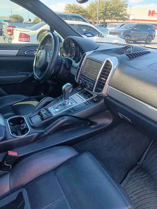 2012 Porsche 958 Cayenne S - Image 6 of 14