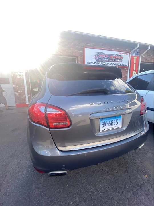 2012 Porsche 958 Cayenne S - Image 3 of 7
