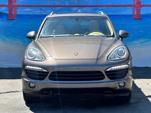 2012 Porsche 958 Cayenne S - Image 2 of 10