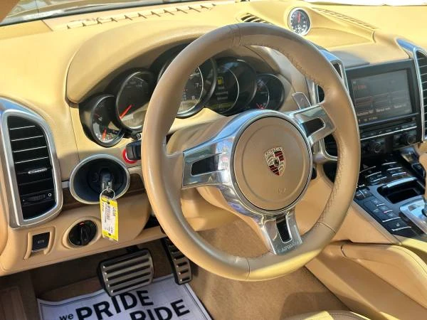 2012 Porsche 958 Cayenne S - Image 5 of 10