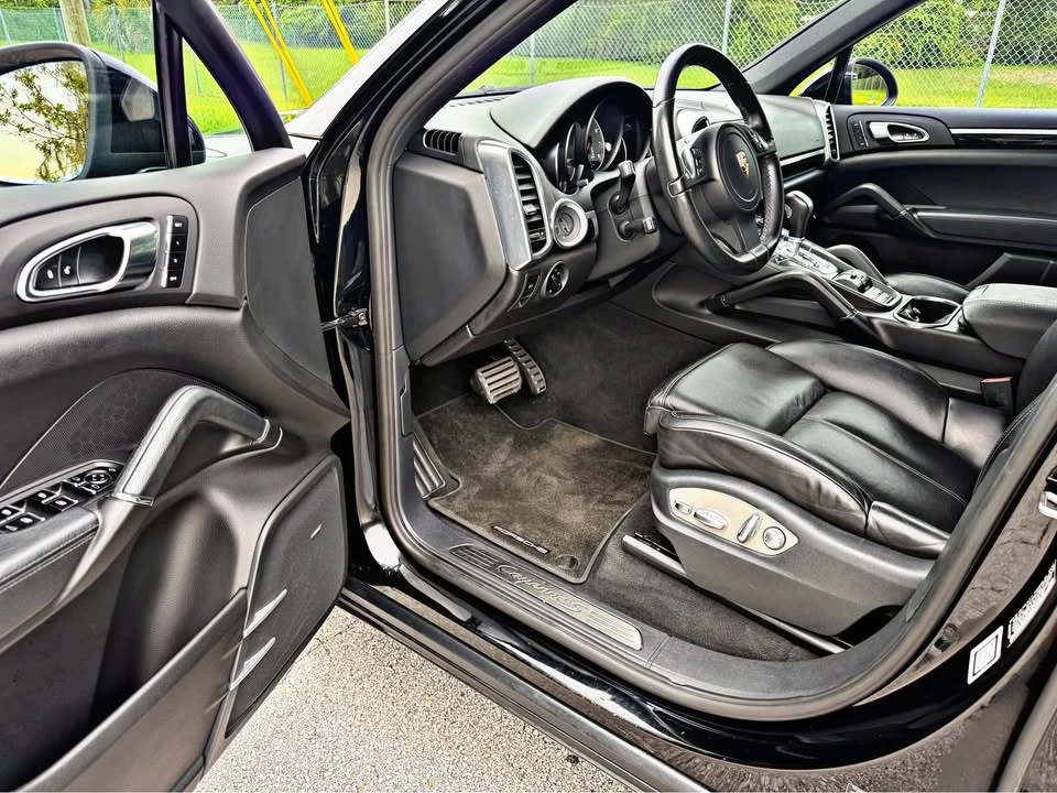 2012 Porsche 958 Cayenne S - Image 10 of 20