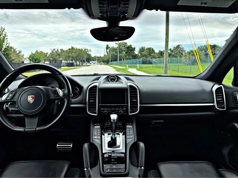 2012 Porsche 958 Cayenne S - Image 12 of 20