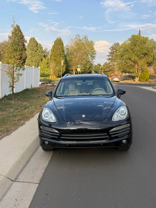 2012 Porsche 958 Cayenne S - Image 2 of 8