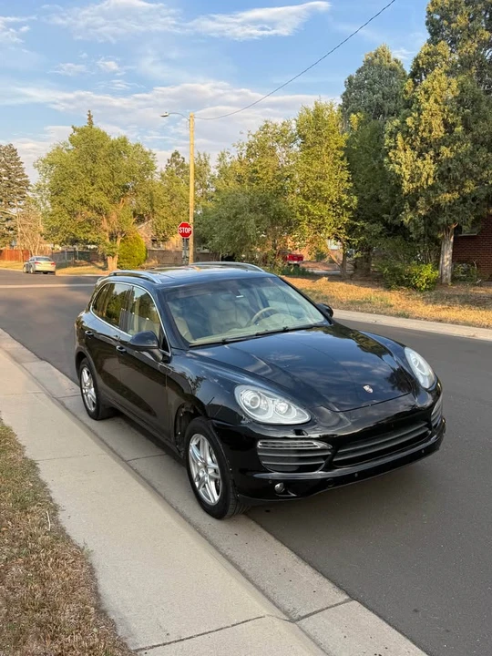 2012 Porsche 958 Cayenne S - Image 3 of 8