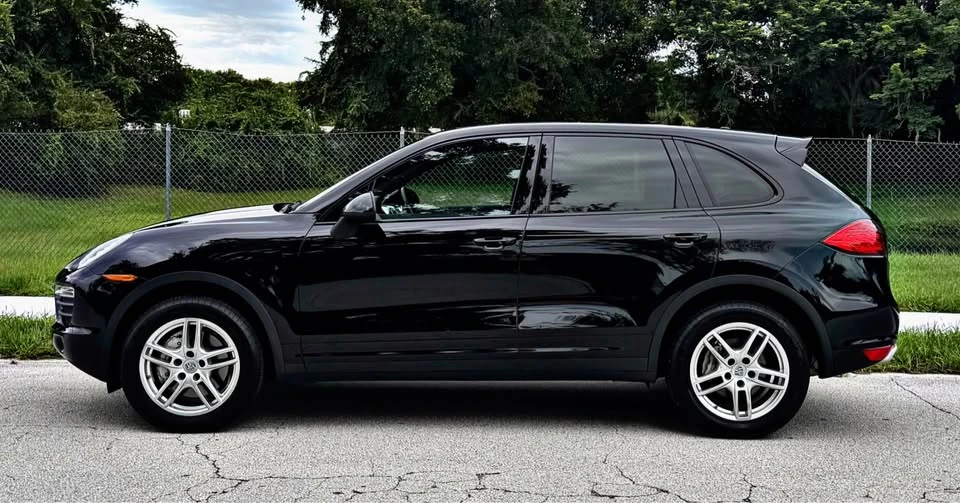 2012 Porsche 958 Cayenne S - Image 2 of 20