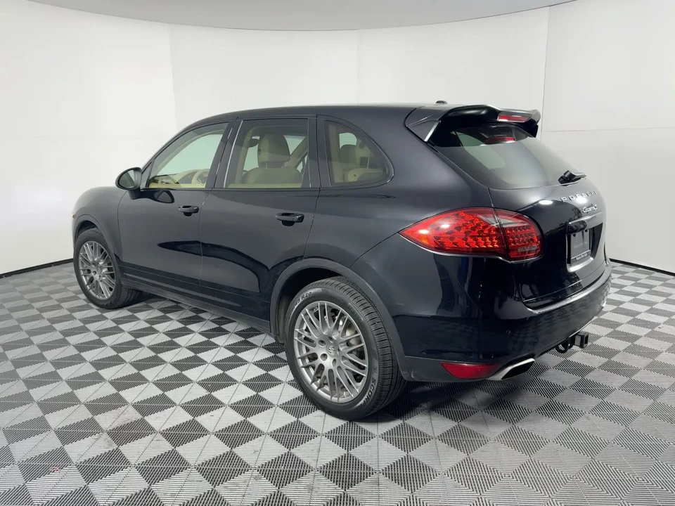 2012 Porsche 958 Cayenne S - Image 3 of 5