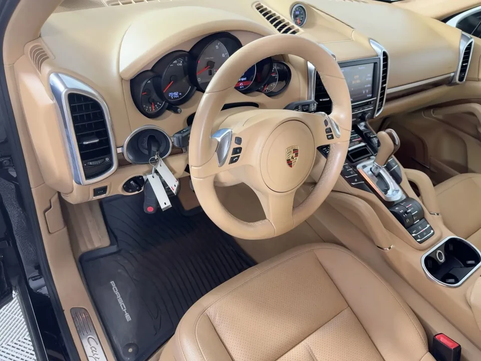 2012 Porsche 958 Cayenne S - Image 4 of 5
