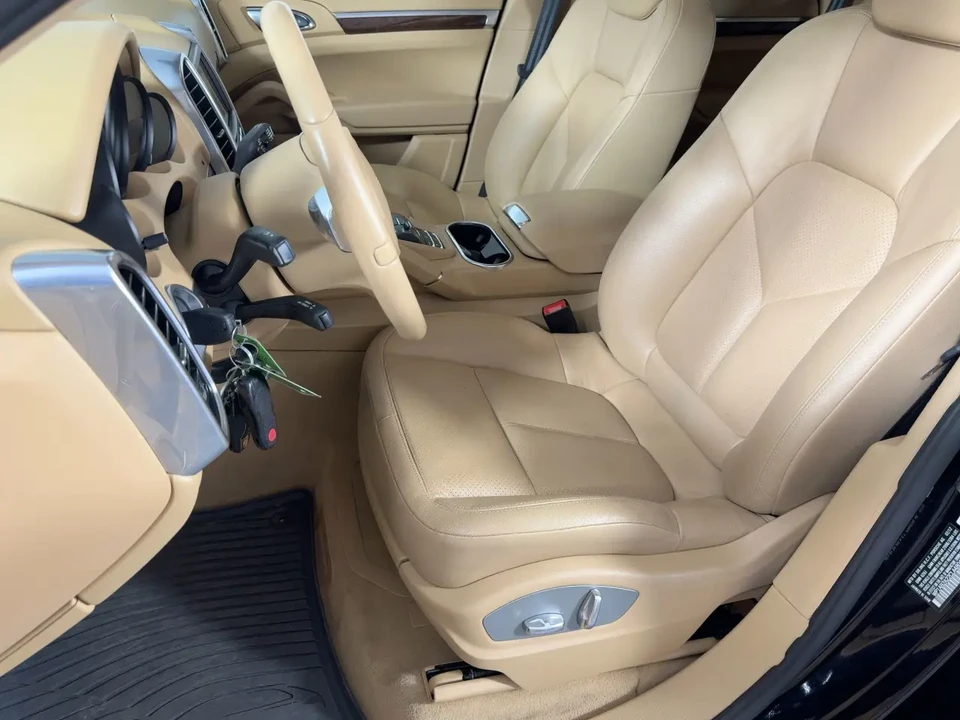 2012 Porsche 958 Cayenne S - Image 5 of 5