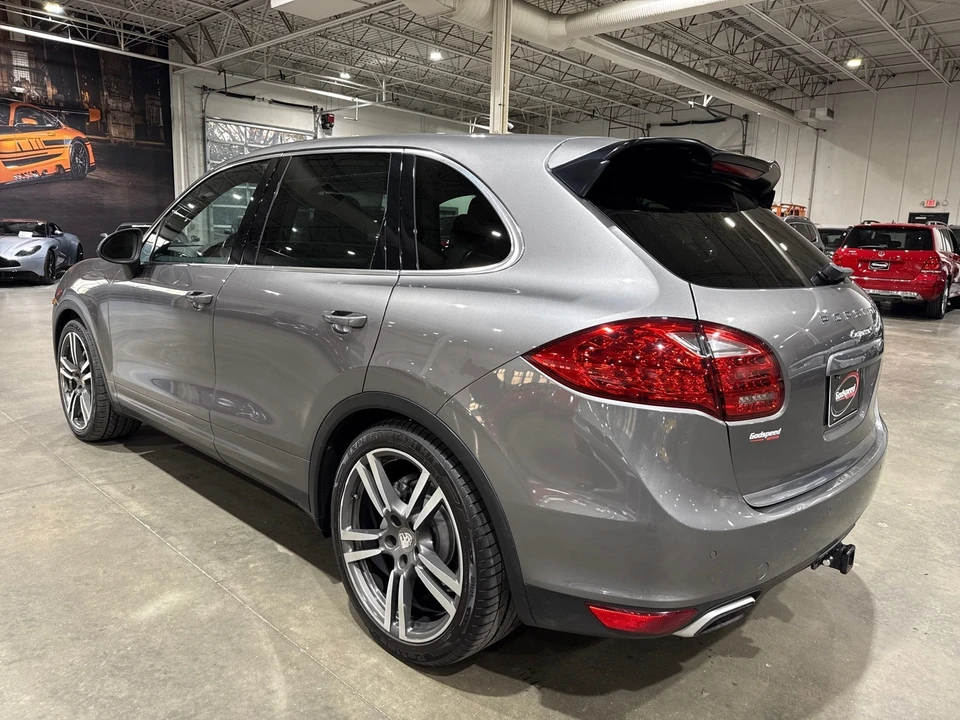 2012 Porsche 958 Cayenne S - Image 3 of 12