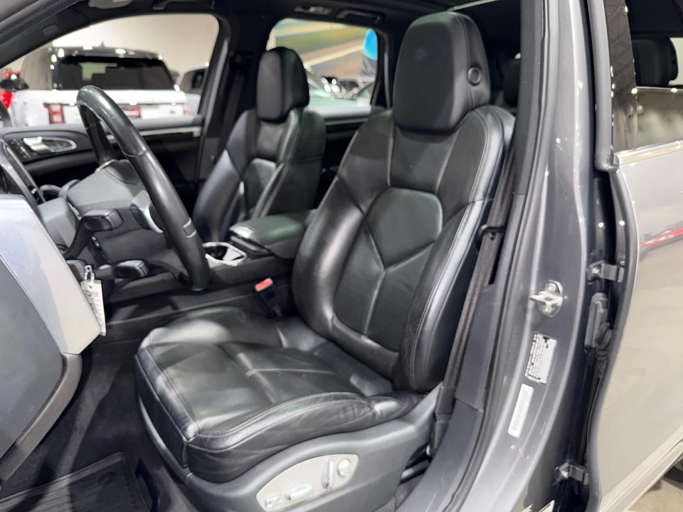 2012 Porsche 958 Cayenne S - Image 11 of 12