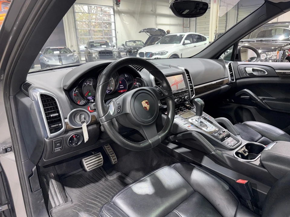 2012 Porsche 958 Cayenne S - Image 9 of 12