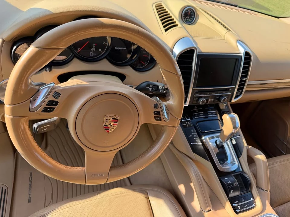 2012 Porsche 958 Cayenne S - Image 8 of 11