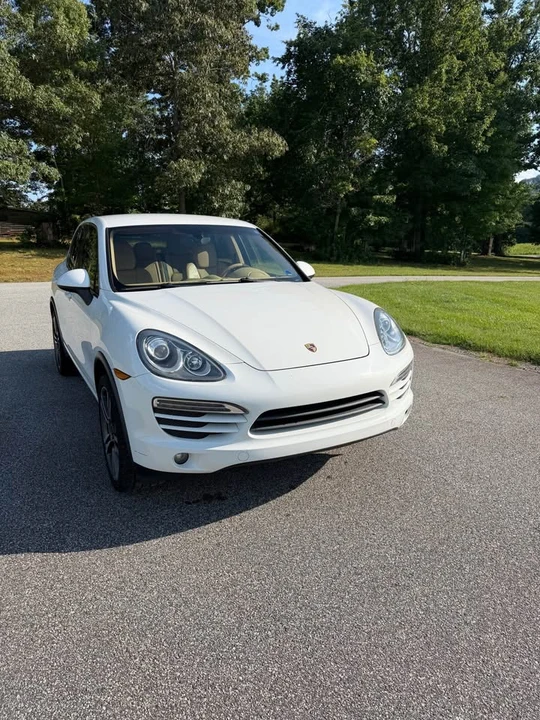 2012 Porsche 958 Cayenne S - Image 3 of 11