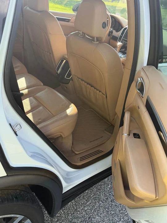 2012 Porsche 958 Cayenne S - Image 10 of 11