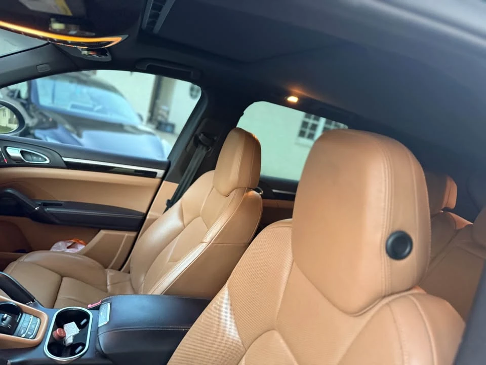 2012 Porsche 958 Cayenne S - Image 11 of 12