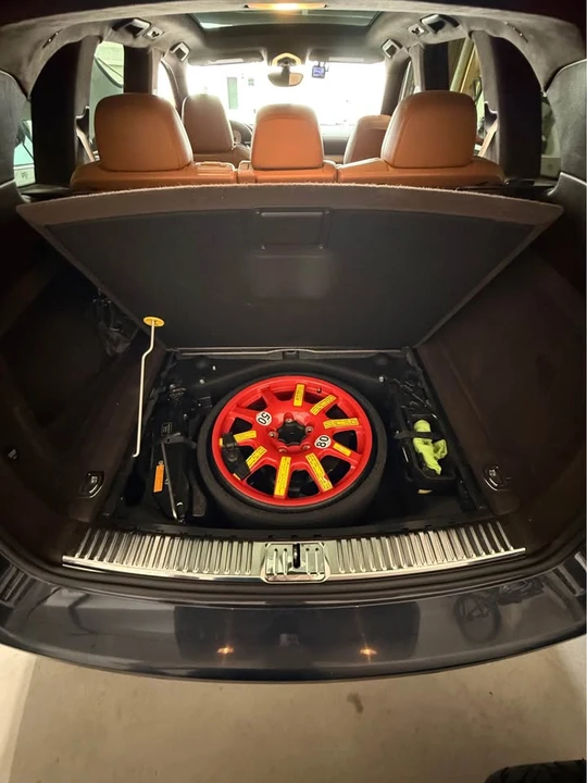 2012 Porsche 958 Cayenne S - Image 9 of 16