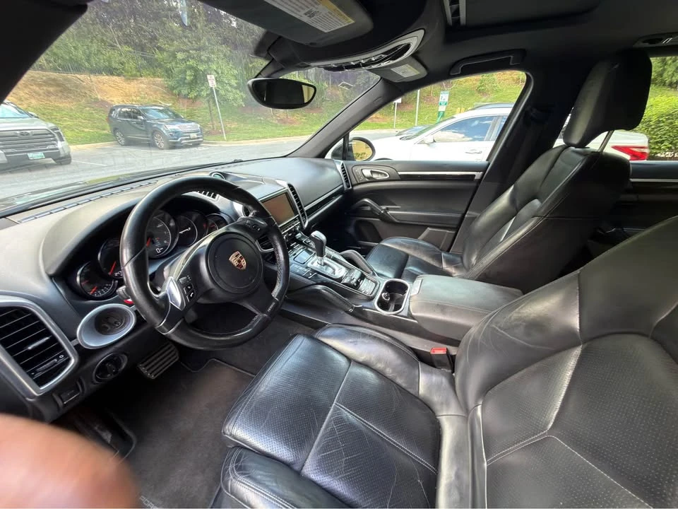 2012 Porsche 958 Cayenne S - Image 4 of 13