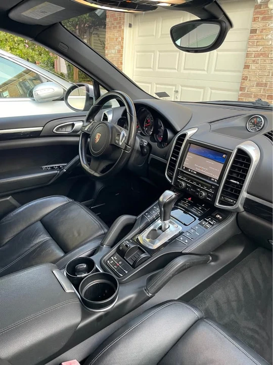 2012 Porsche 958 Cayenne S - Image 14 of 20