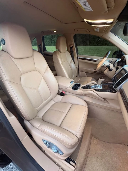 2012 Porsche 958 Cayenne S - Image 5 of 16