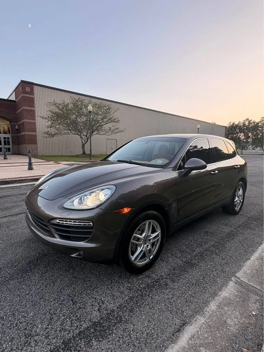 2012 Porsche 958 Cayenne S - Image 8 of 16