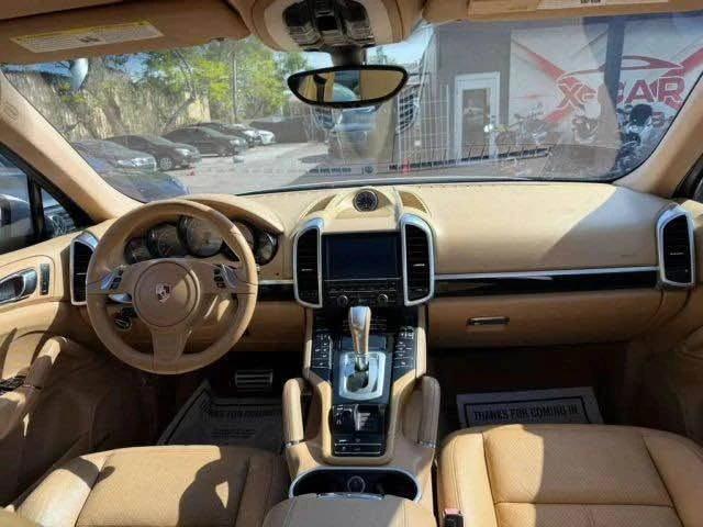 2012 Porsche 958 Cayenne S - Image 8 of 10
