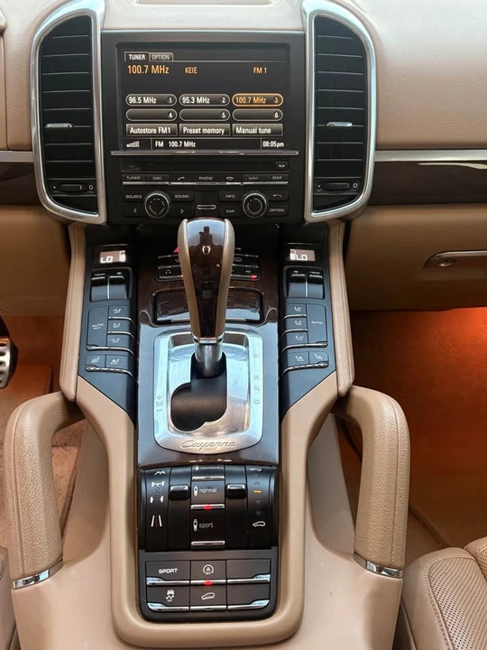 2012 Porsche 958 Cayenne S - Image 15 of 16