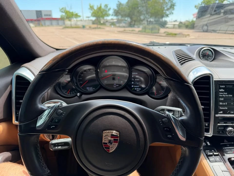 2012 Porsche 958 Cayenne S - Image 16 of 17