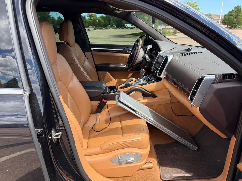 2012 Porsche 958 Cayenne S - Image 15 of 17