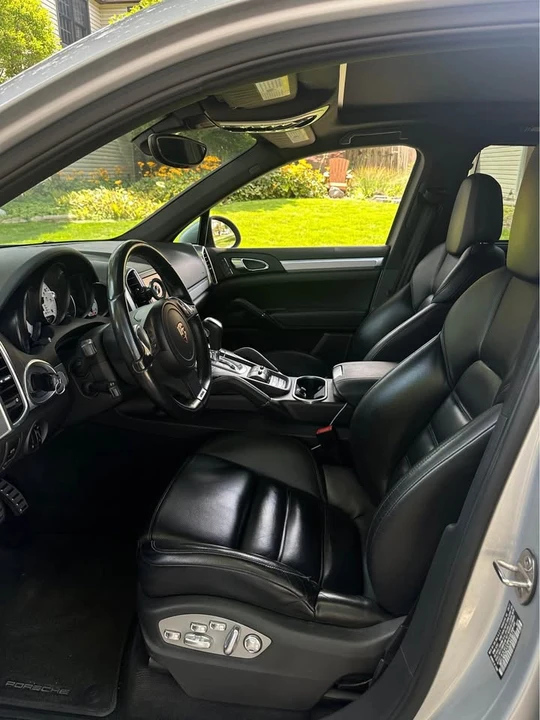 2012 Porsche 958 Cayenne S - Image 8 of 13