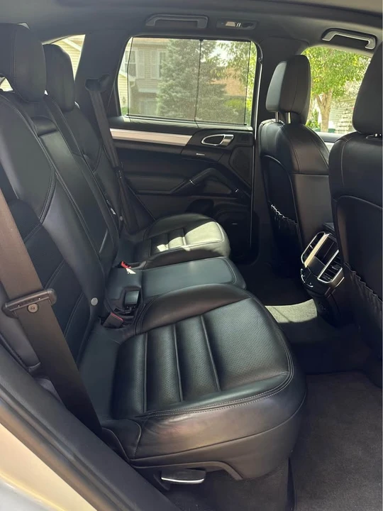 2012 Porsche 958 Cayenne S - Image 10 of 13