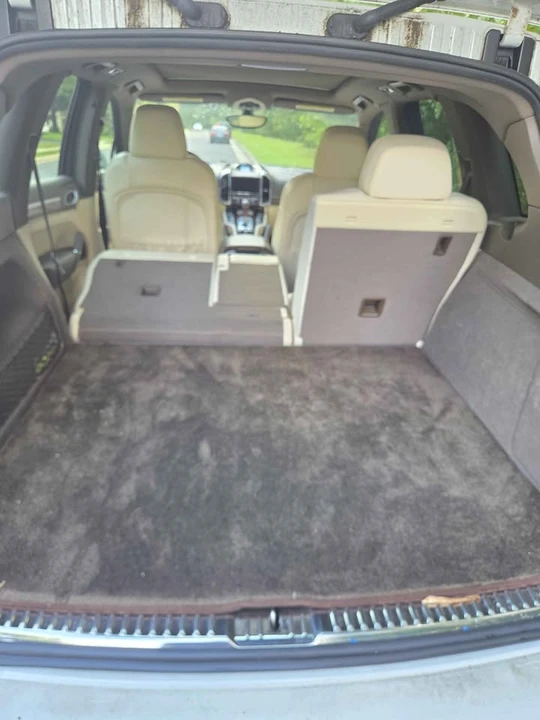 2012 Porsche 958 Cayenne S - Image 9 of 9