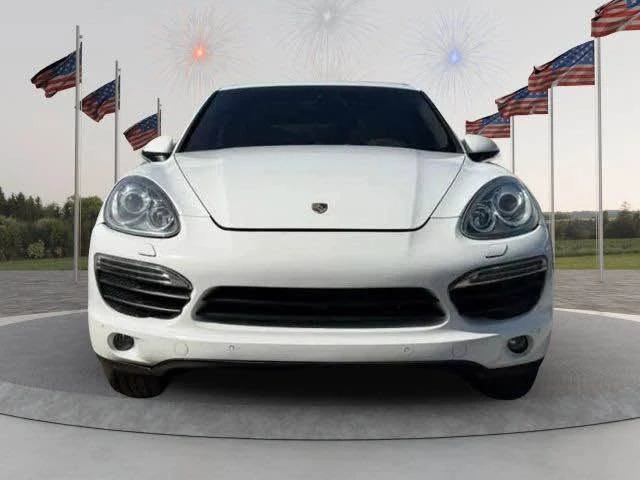 2012 Porsche 958 Cayenne S - Image 2 of 10