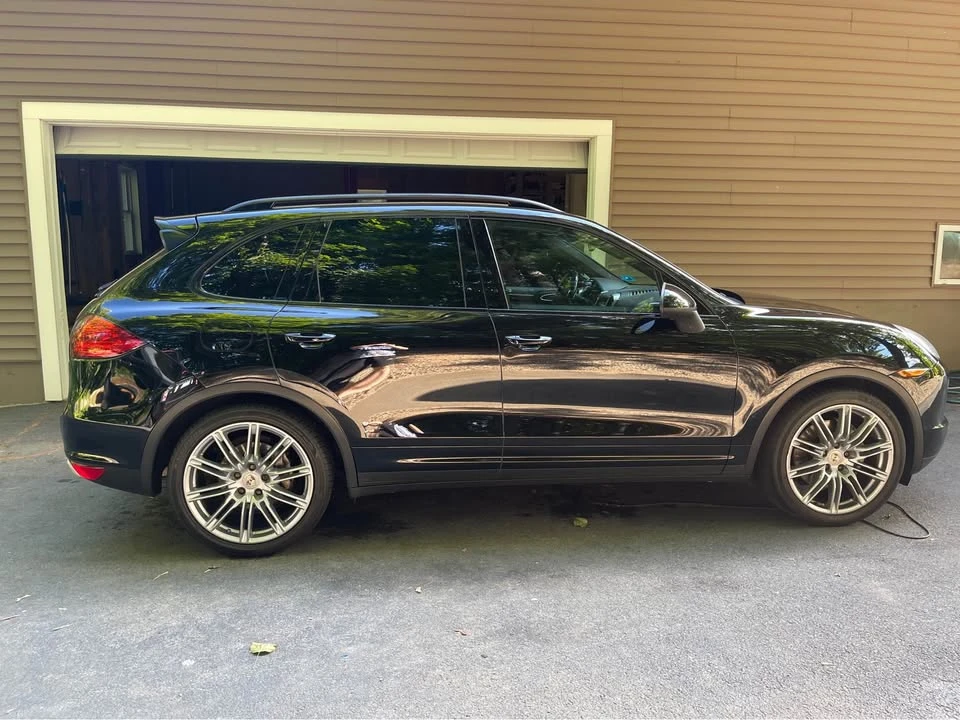 2012 Porsche 958 Cayenne S - Image 2 of 19