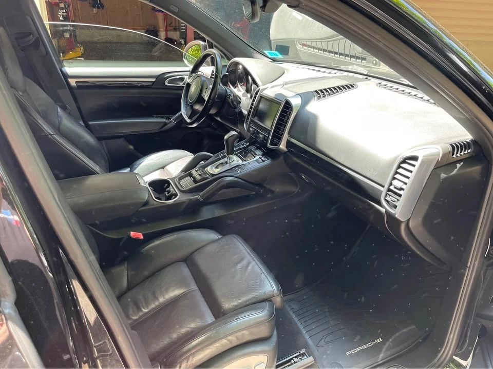2012 Porsche 958 Cayenne S - Image 10 of 19