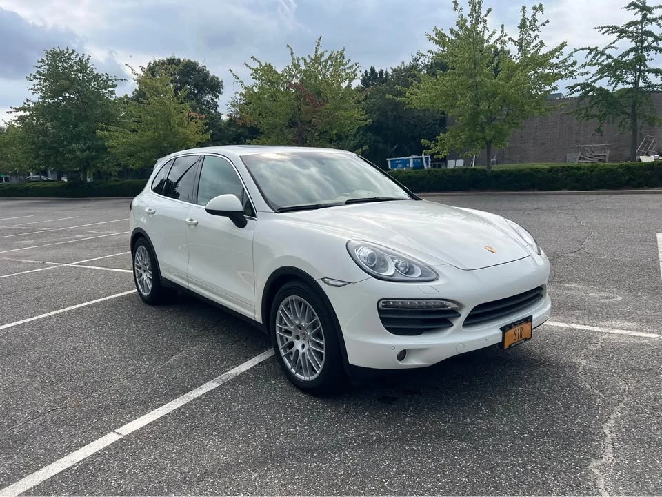 2012 Porsche 958 Cayenne S - Image 2 of 7