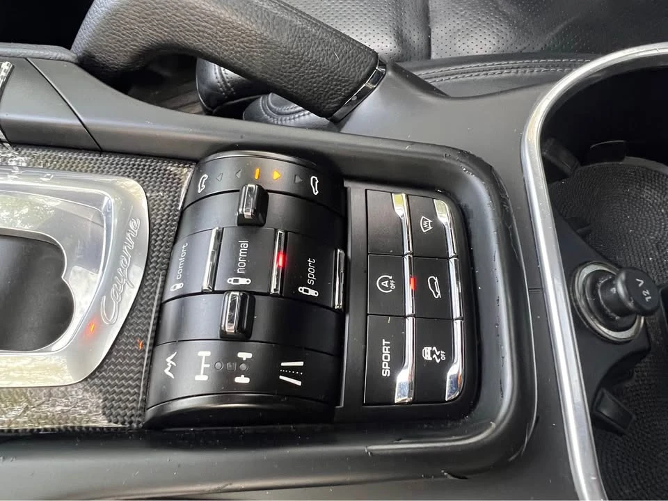 2012 Porsche 958 Cayenne S - Image 11 of 19