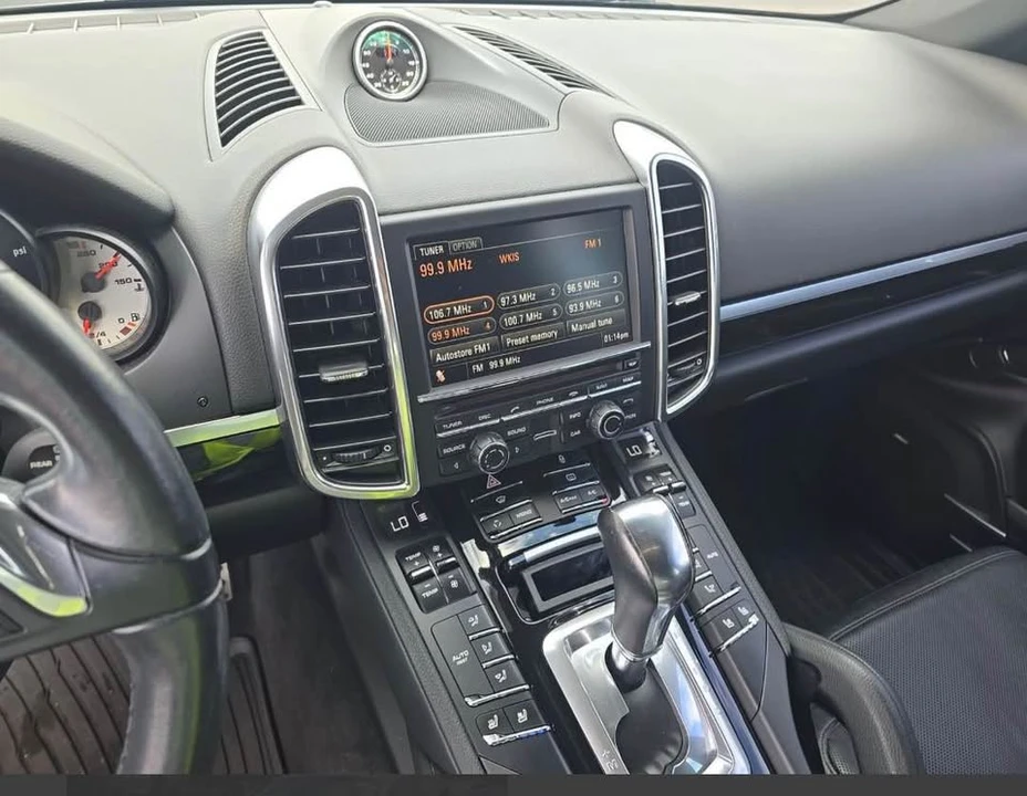 2012 Porsche 958 Cayenne S - Image 9 of 12