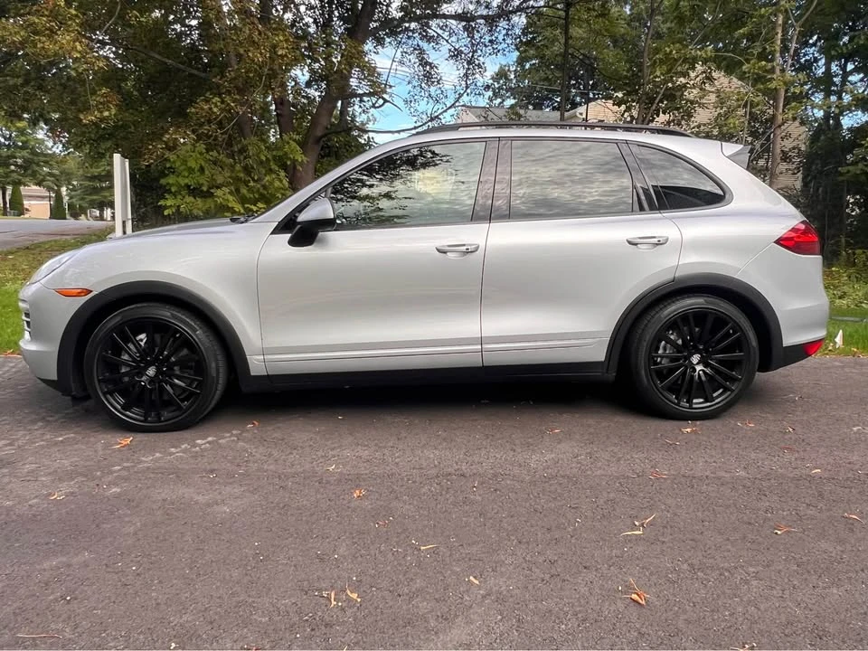 2012 Porsche 958 Cayenne S - Image 2 of 19