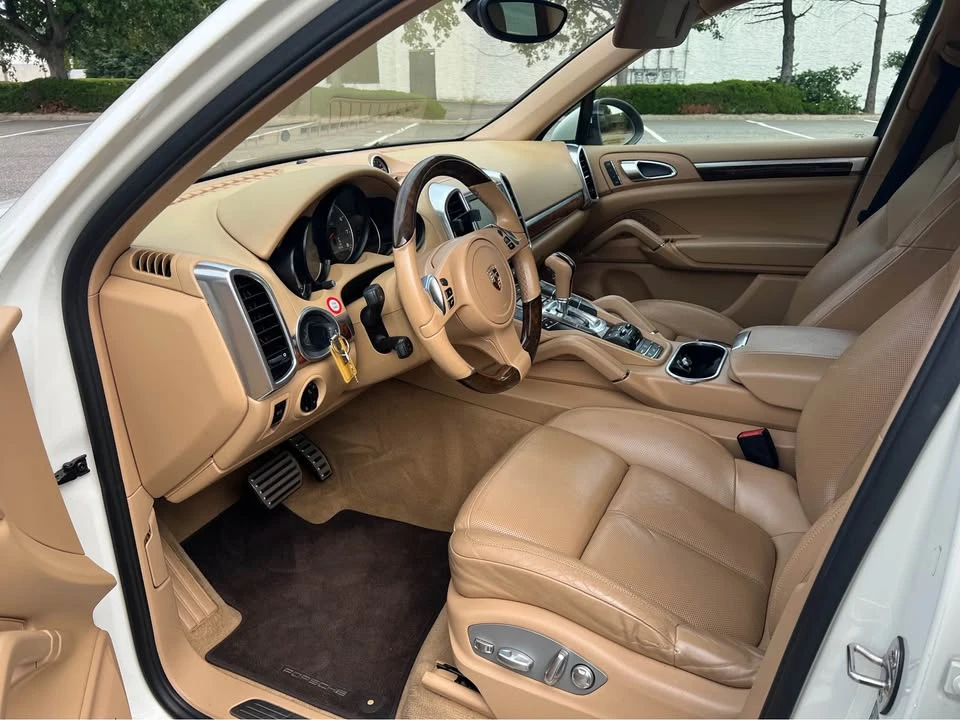 2012 Porsche 958 Cayenne S - Image 6 of 7