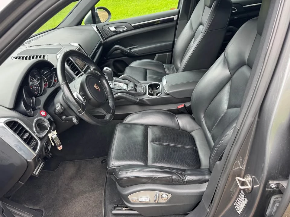 2012 Porsche 958 Cayenne S - Image 8 of 20