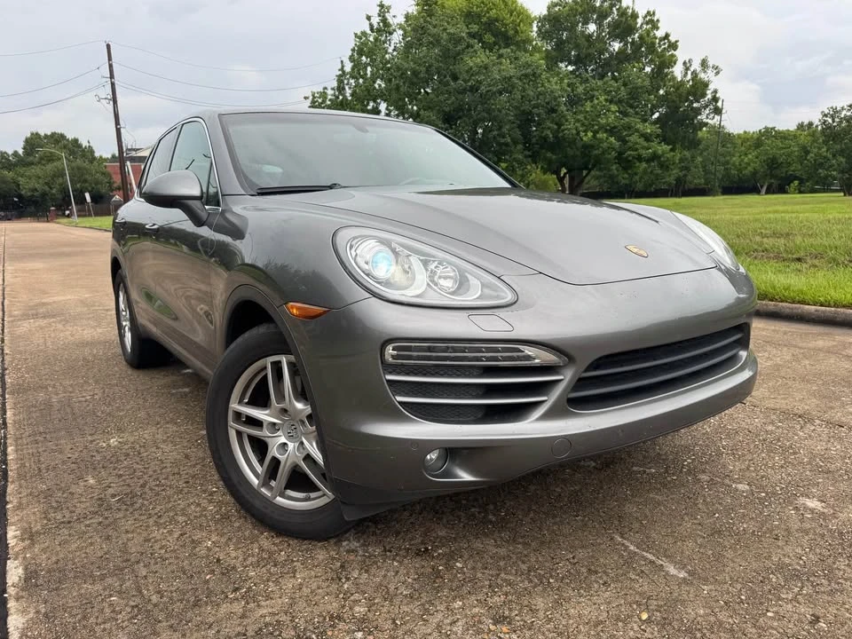 2012 Porsche 958 Cayenne S - Image 2 of 20