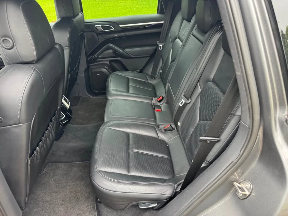 2012 Porsche 958 Cayenne S - Image 9 of 20