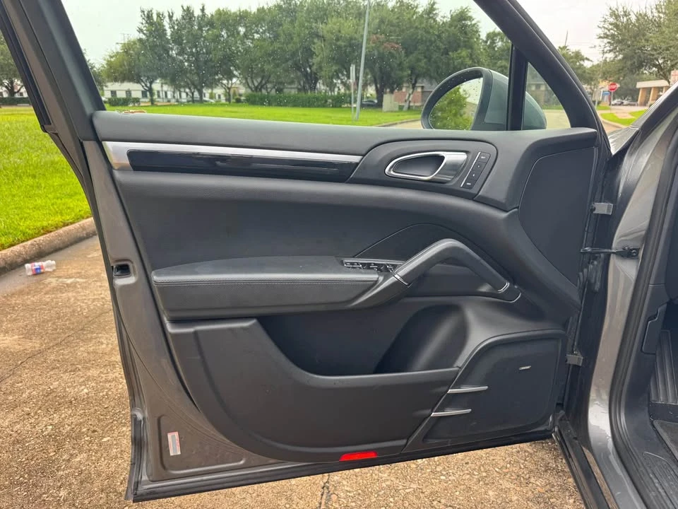 2012 Porsche 958 Cayenne S - Image 14 of 20